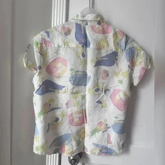 Fresh Produce Made In USA
Beachy Keen Aloha Hawaiian Oxford Button Up Shirt - Picture 5 of 5